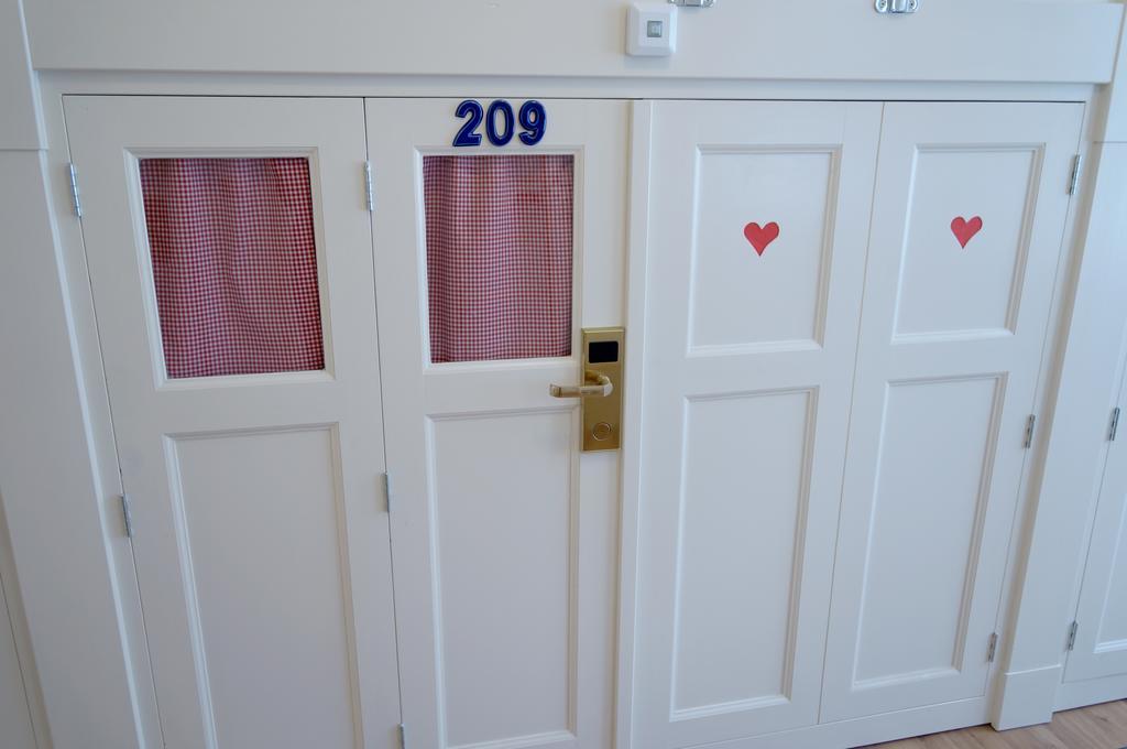 De Bedstee Boutique Capsules (Adults Only) Hotel Амстердам Екстериор снимка