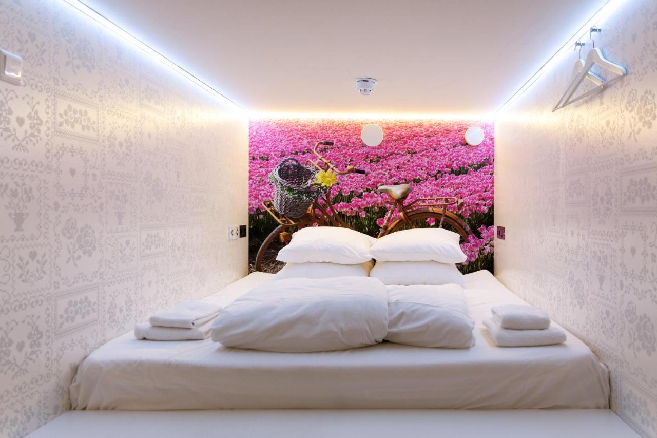 De Bedstee Boutique Capsules (Adults Only) Hotel Амстердам Екстериор снимка